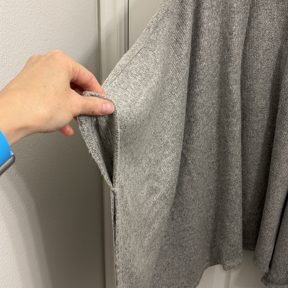 BOGO: Target Knit Cape Gray XL - Picture 4 of 5